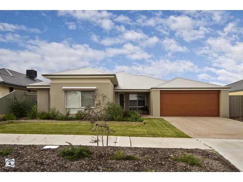 6 CORNELL WAY, Success WA 6164