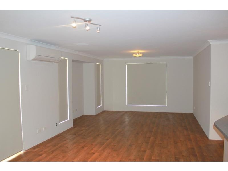 14 Normanby Bend, Success WA 6164