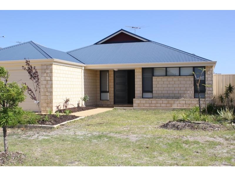 14 Normanby Bend, Success WA 6164