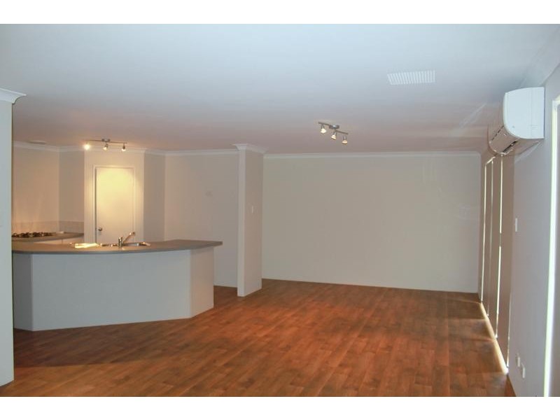 14 Normanby Bend, Success WA 6164