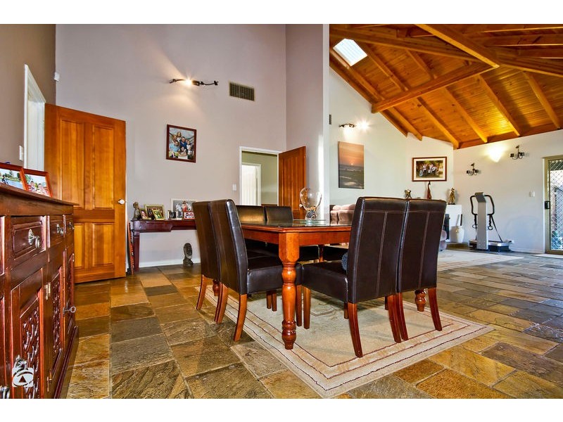 23 Mandogalup Road, Mandogalup WA 6167