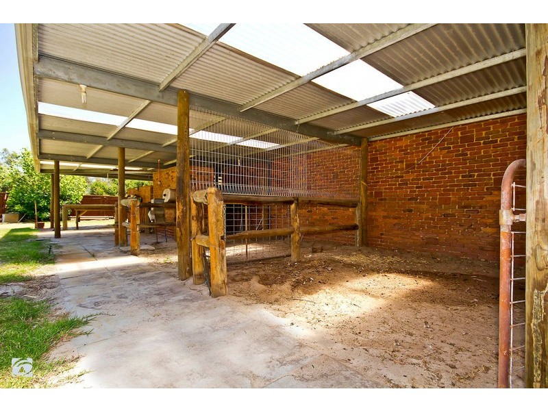 23 Mandogalup Road, Mandogalup WA 6167