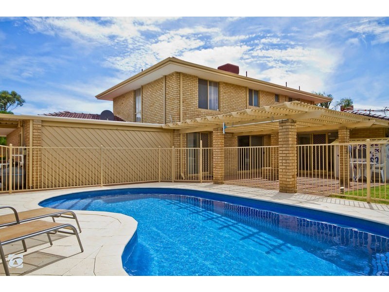 19 Orwell Court, Munster WA 6166