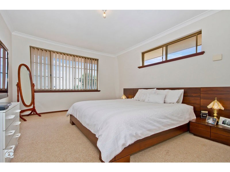 19 Orwell Court, Munster WA 6166