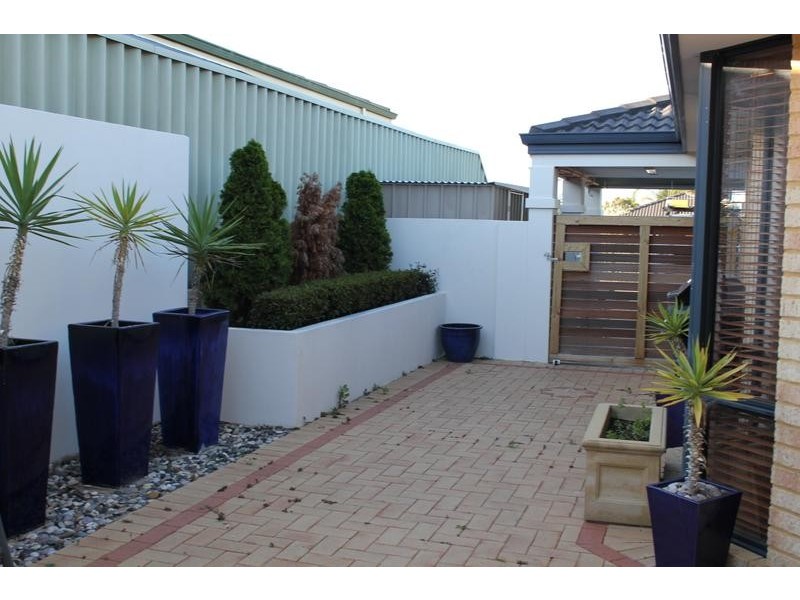 15 Nasturtium Gardens, Beeliar WA 6164