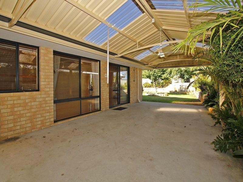 25 Meranda Lane, Success WA 6164