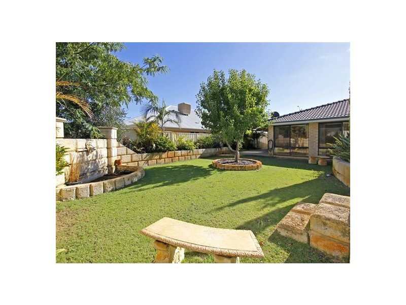 25 Meranda Lane, Success WA 6164