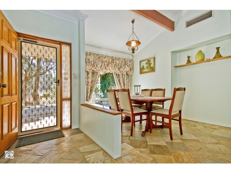 11 Sherwin Place, Wandi WA 6167