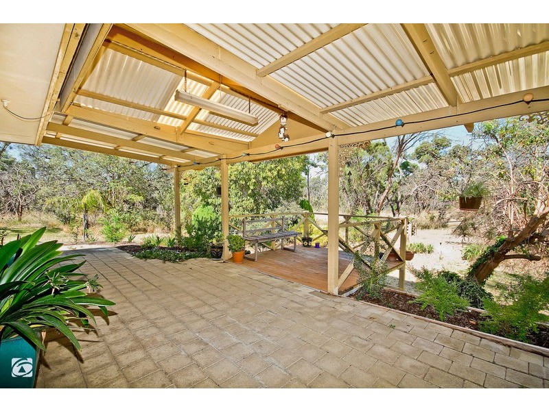 11 Sherwin Place, Wandi WA 6167