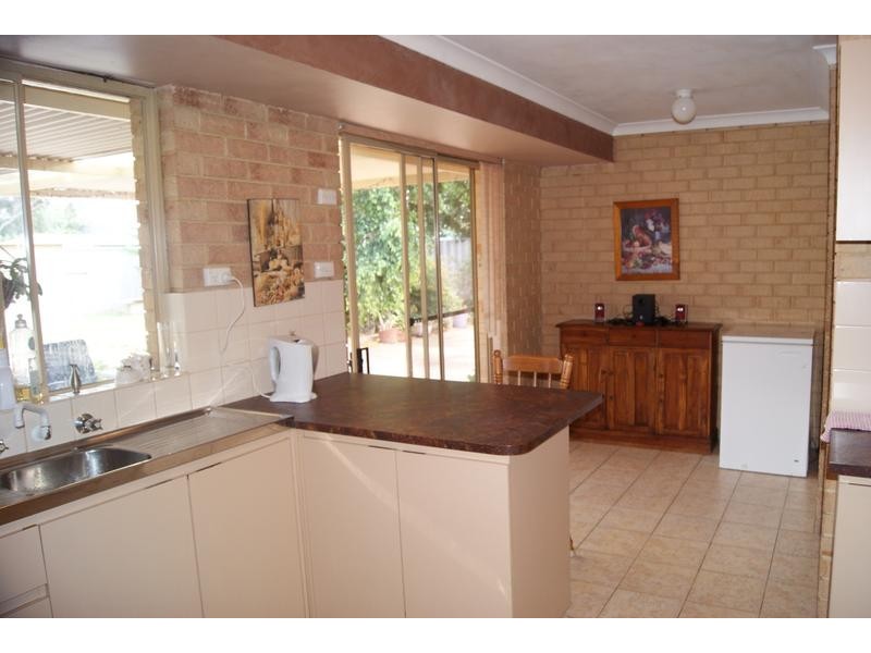 10 Anec Court, South Lake WA 6164