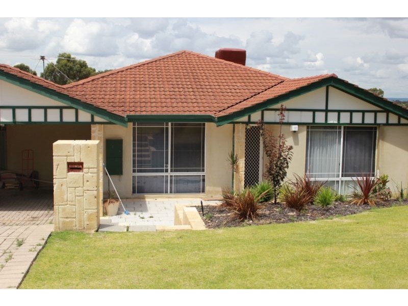 39 Conigrave Road, Yangebup WA 6164