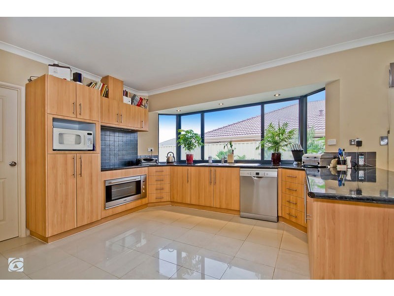9 Carbine Way, Munster WA 6166