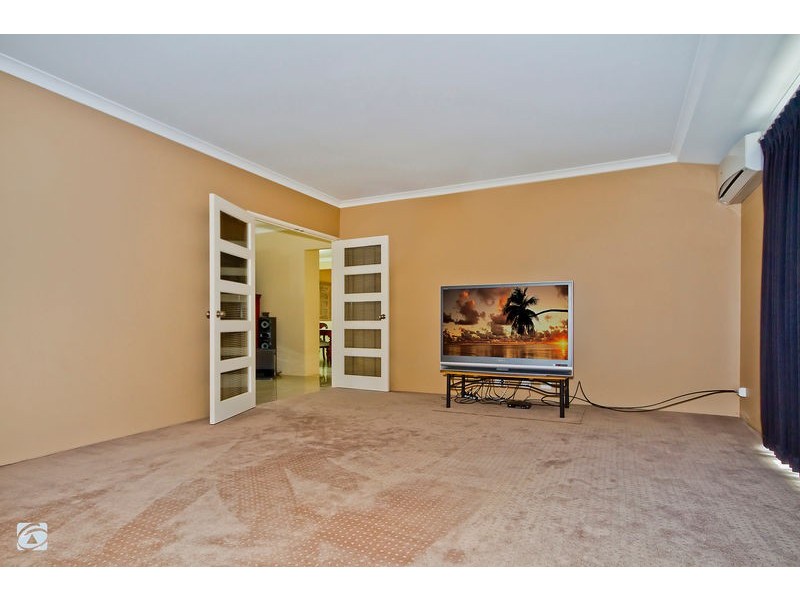 9 Carbine Way, Munster WA 6166