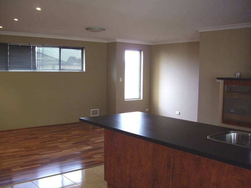 2 Covington Loop, Success WA 6164