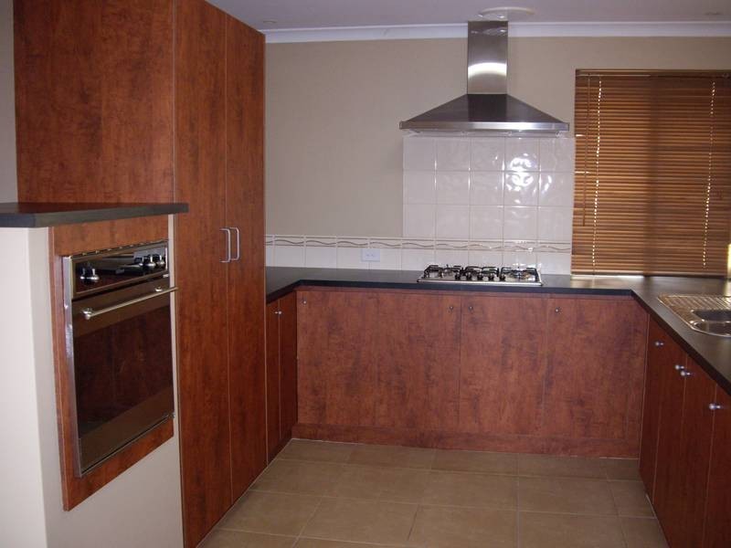 2 Covington Loop, Success WA 6164