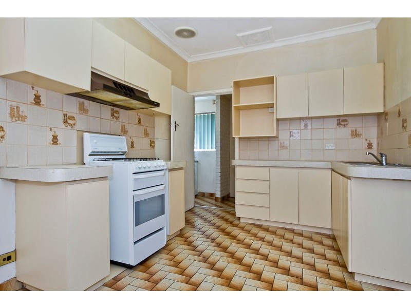 32 & 32A Hargreaves Road, Coolbellup WA 6163