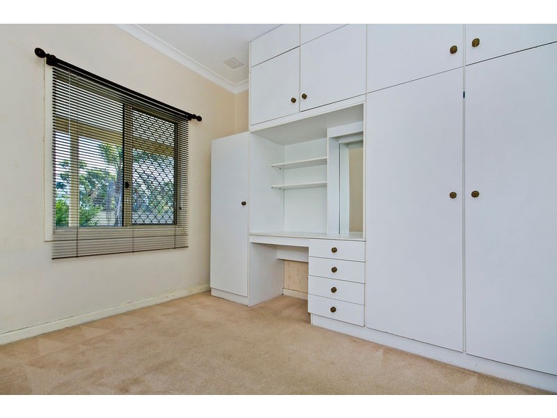 32 & 32A Hargreaves Road, Coolbellup WA 6163