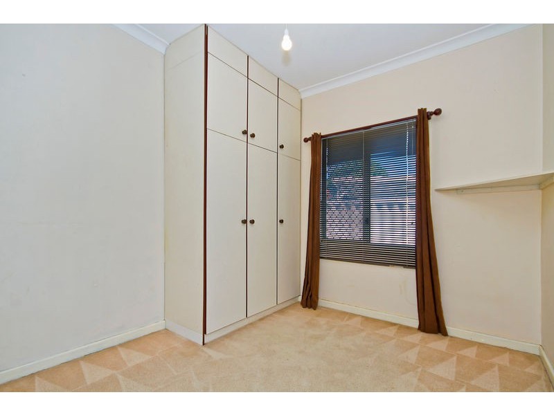 32 & 32A Hargreaves Road, Coolbellup WA 6163