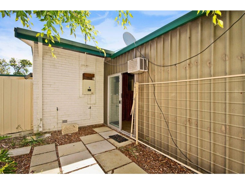32 & 32A Hargreaves Road, Coolbellup WA 6163
