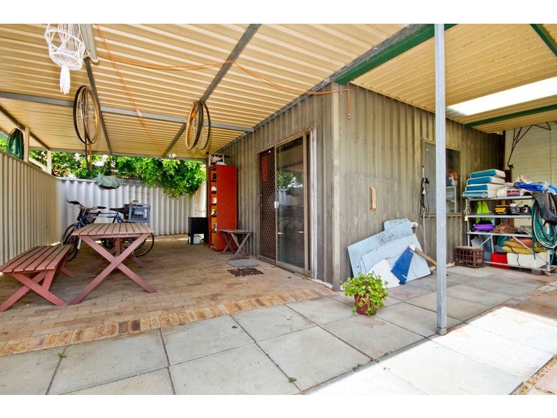 32 & 32A Hargreaves Road, Coolbellup WA 6163
