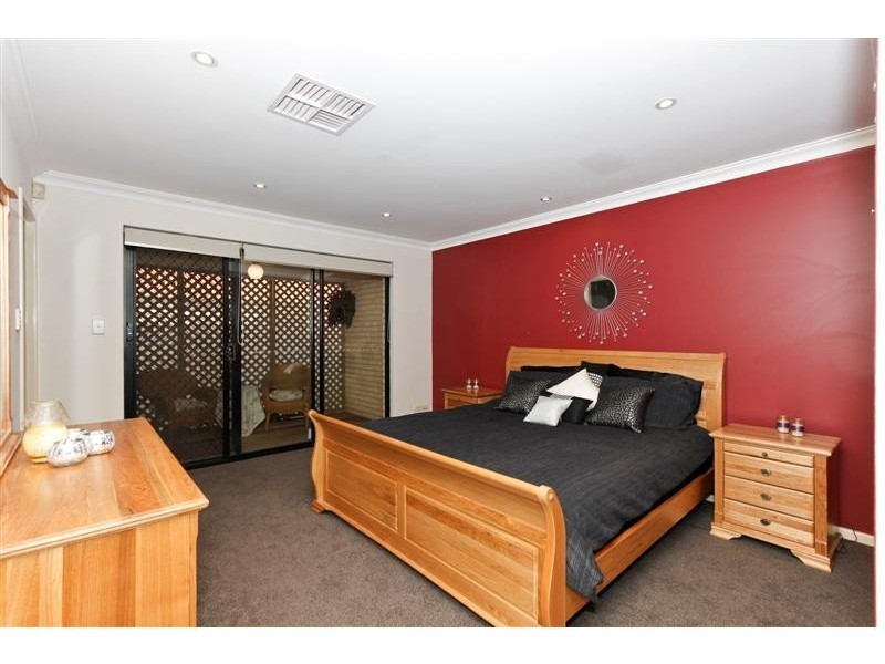 10 Ivankovich Avenue, Beeliar WA 6164