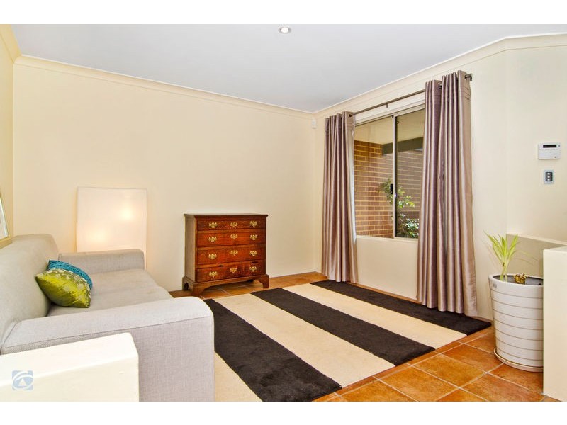 9 Dorrigo Way, South Lake WA 6164