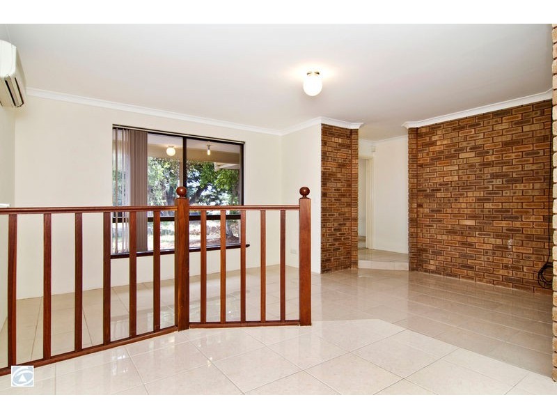 4 Bomaria Close, South Lake WA 6164