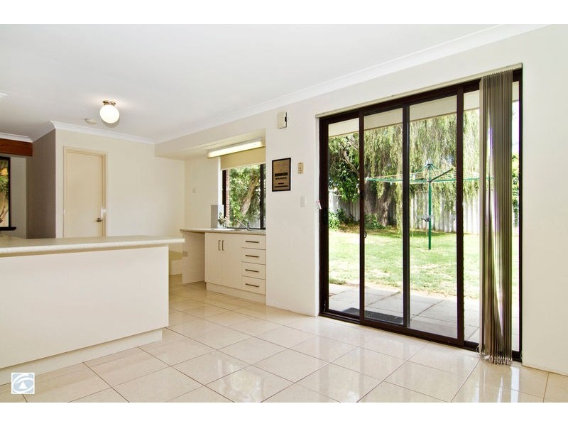 4 Bomaria Close, South Lake WA 6164