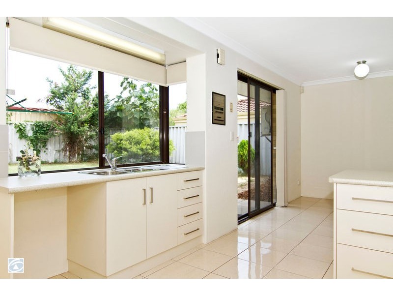 4 Bomaria Close, South Lake WA 6164