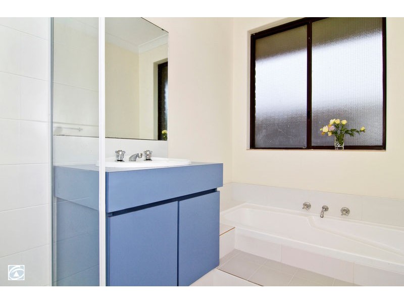 4 Bomaria Close, South Lake WA 6164