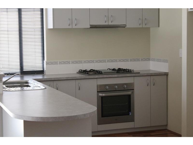 49 Plumwood Avenue, Hammond Park WA 6164