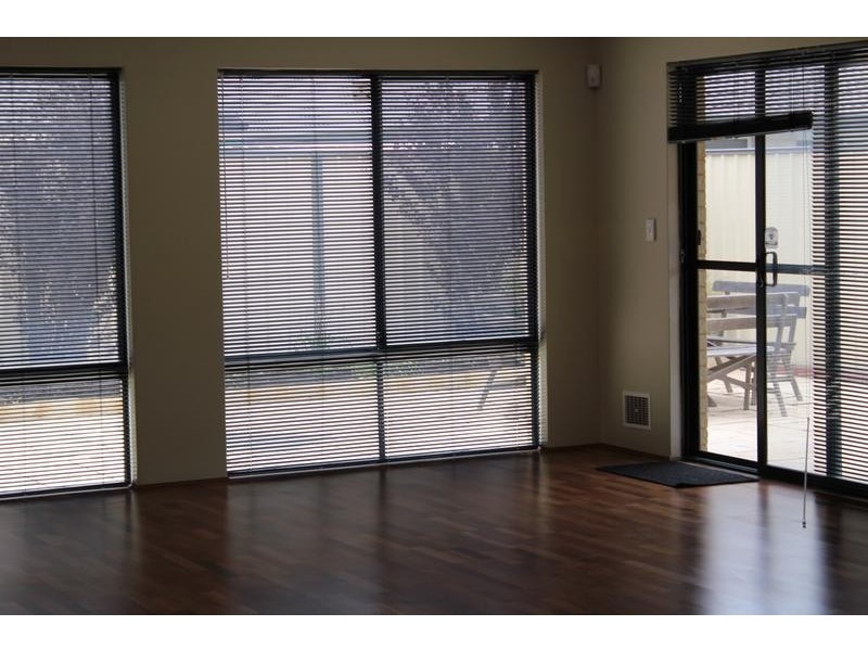 49 Plumwood Avenue, Hammond Park WA 6164