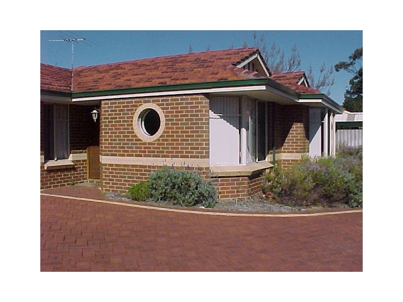 2/264 Hampton Road, South Fremantle WA 6162