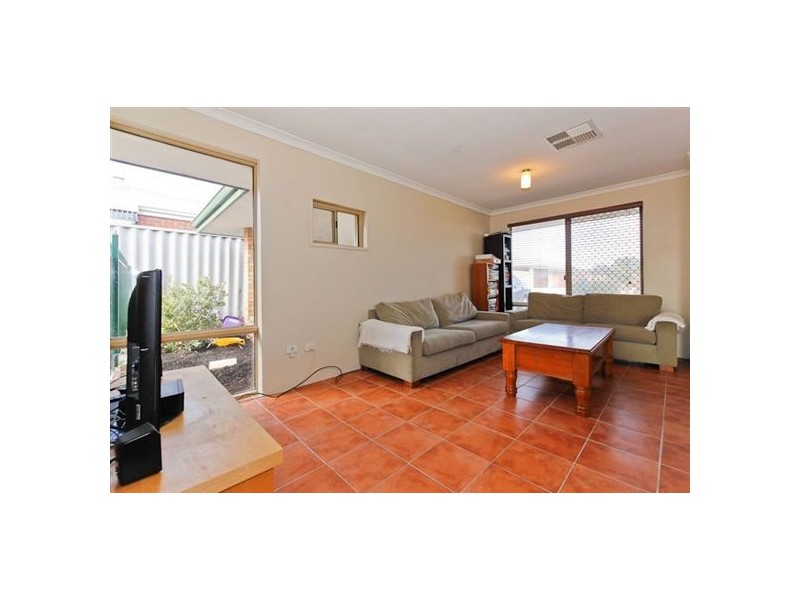 13 Michigan Heights, Success WA 6164