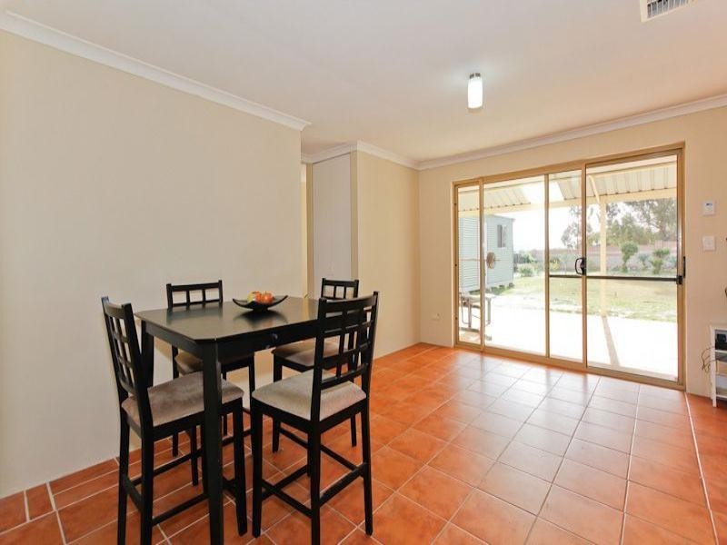 13 Michigan Heights, Success WA 6164