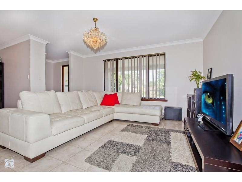 53 Moondarra Circle, South Lake WA 6164