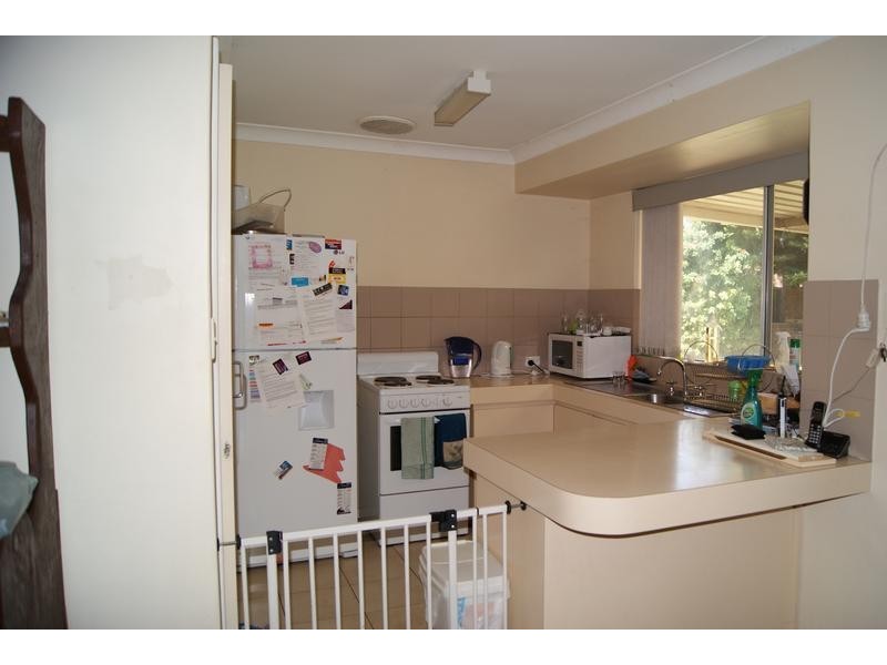 8 Barrine Gardens, South Lake WA 6164