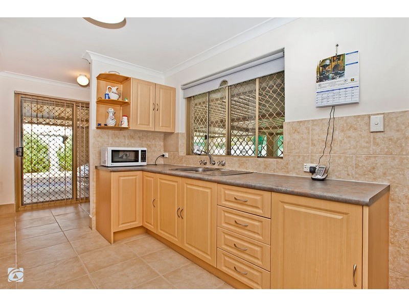 23 Farmhouse Drive, Bibra Lake WA 6163
