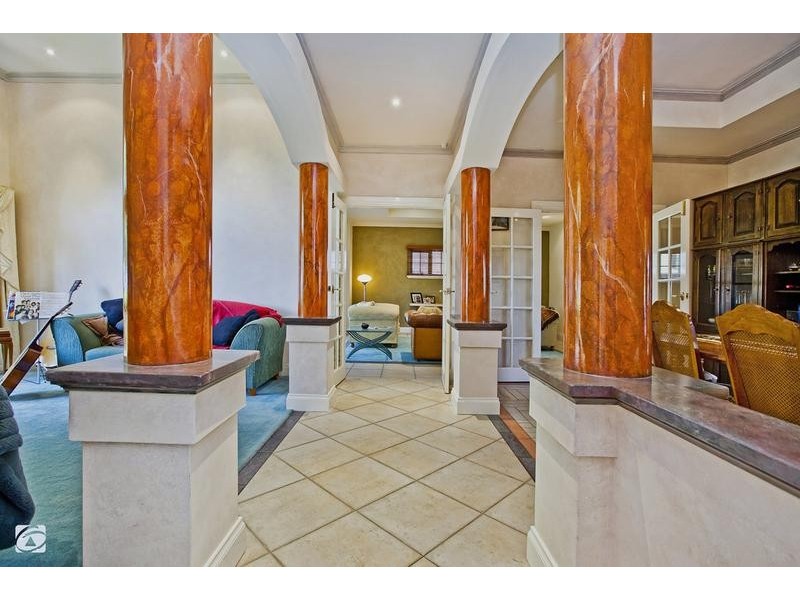 1 Turtle Point Cove, Jandakot WA 6164