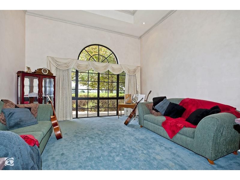 1 Turtle Point Cove, Jandakot WA 6164