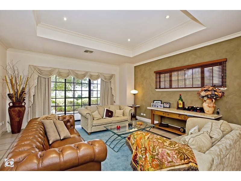 1 Turtle Point Cove, Jandakot WA 6164