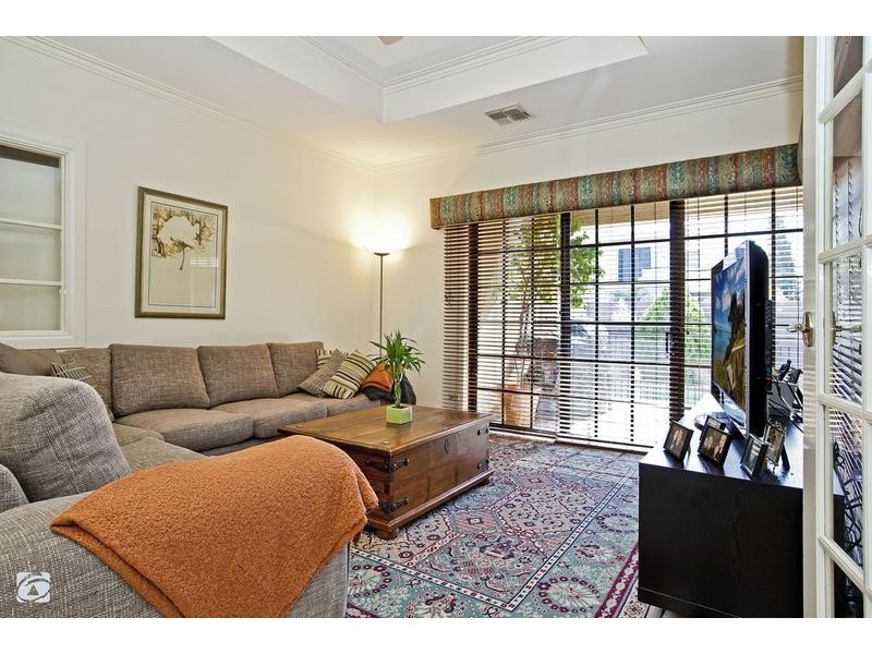 1 Turtle Point Cove, Jandakot WA 6164