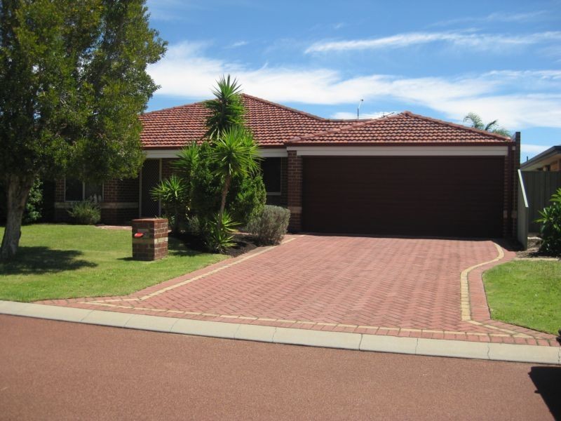 16 Lakehurst Way, Atwell WA 6164