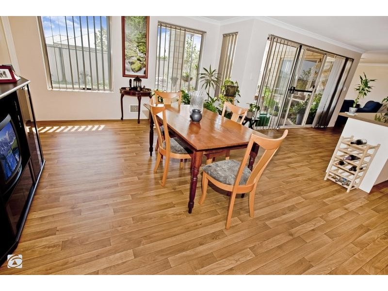 21 Araluen Bend, Aubin Grove WA 6164