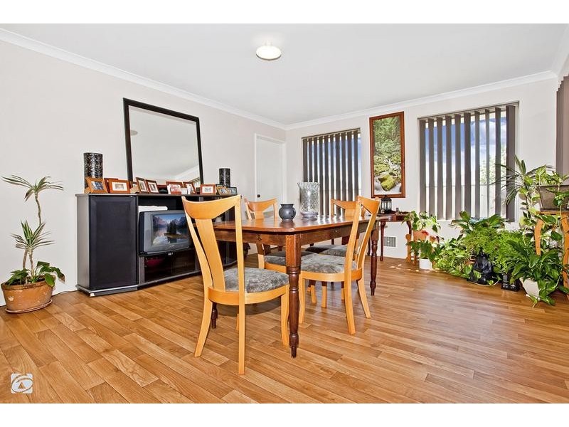 21 Araluen Bend, Aubin Grove WA 6164