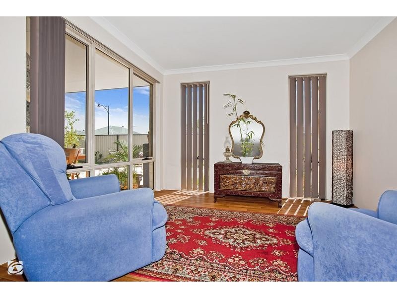 21 Araluen Bend, Aubin Grove WA 6164