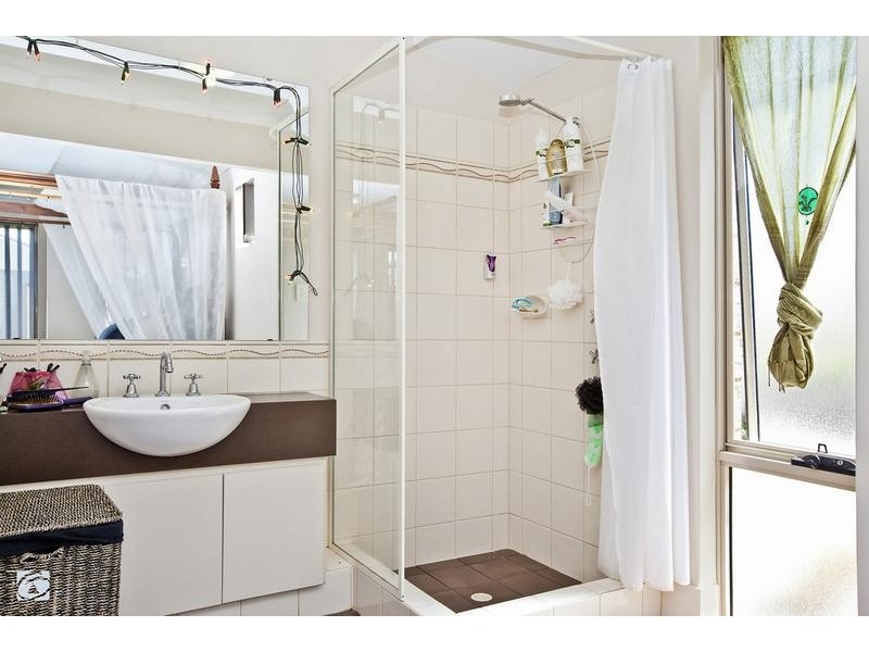 21 Araluen Bend, Aubin Grove WA 6164