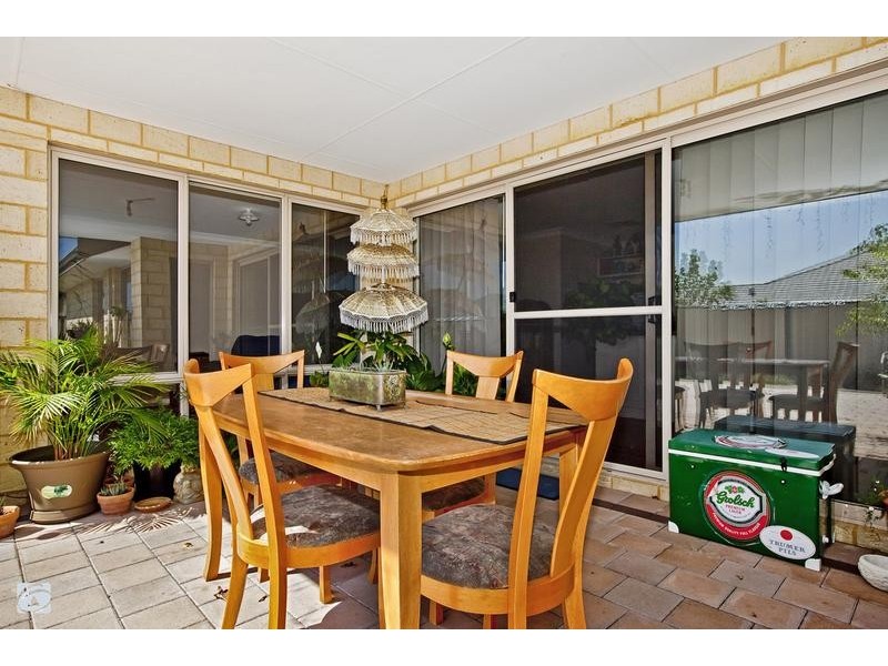 21 Araluen Bend, Aubin Grove WA 6164