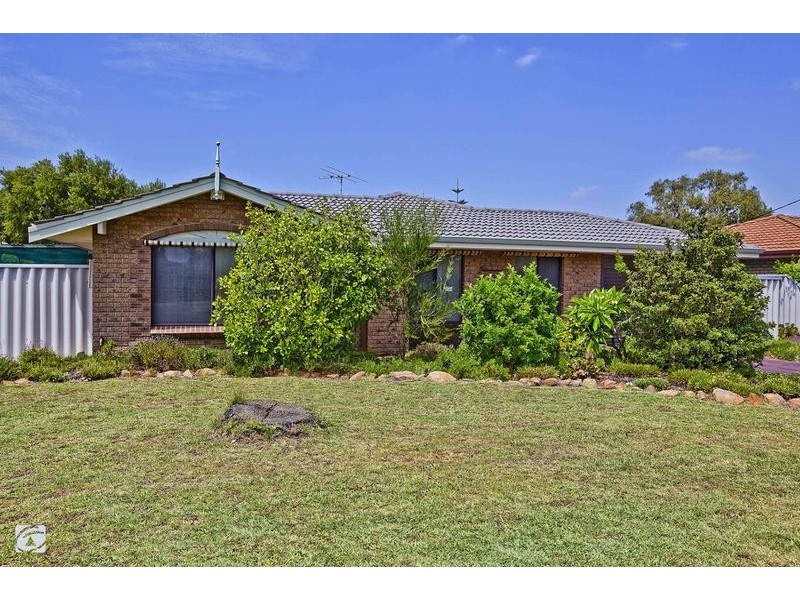 32 Berrigan Drive, South Lake WA 6164
