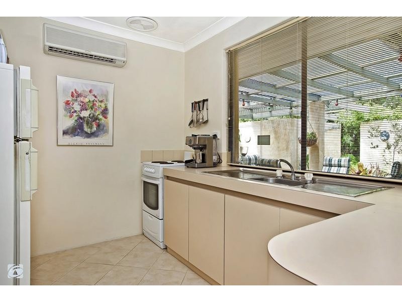 32 Berrigan Drive, South Lake WA 6164